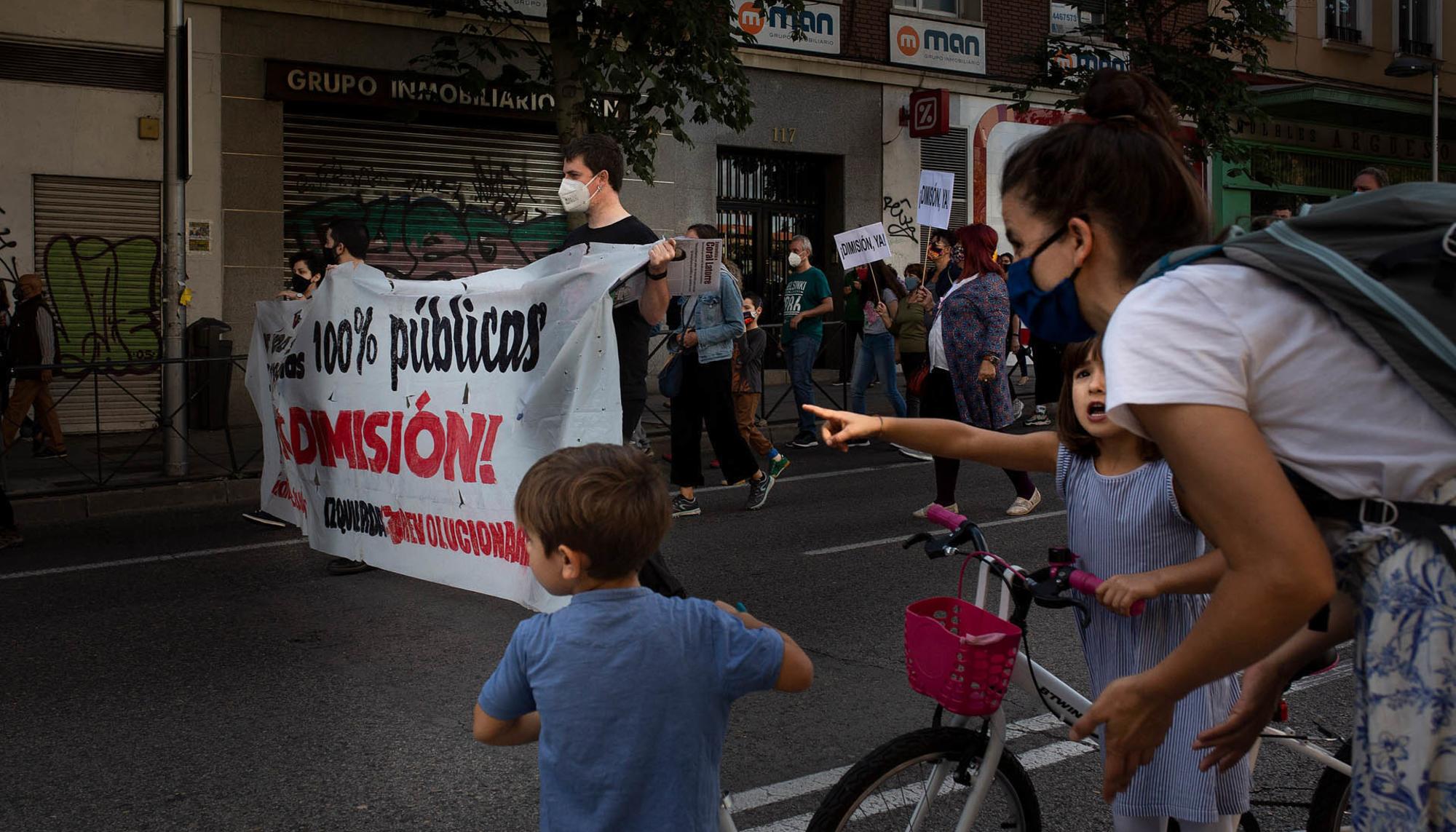 Manifestación contra la "segregación de clase" en Carabanchel, el domingo 27 de septiembre de 2020. - 11