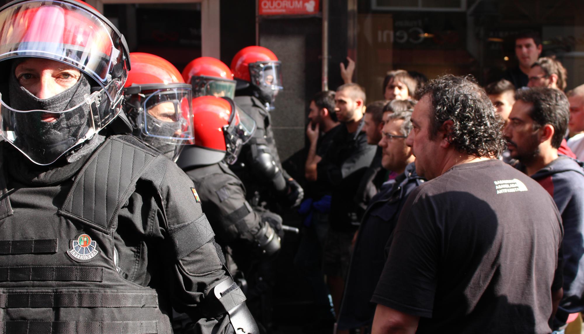 Agentes de la Ertzaintza