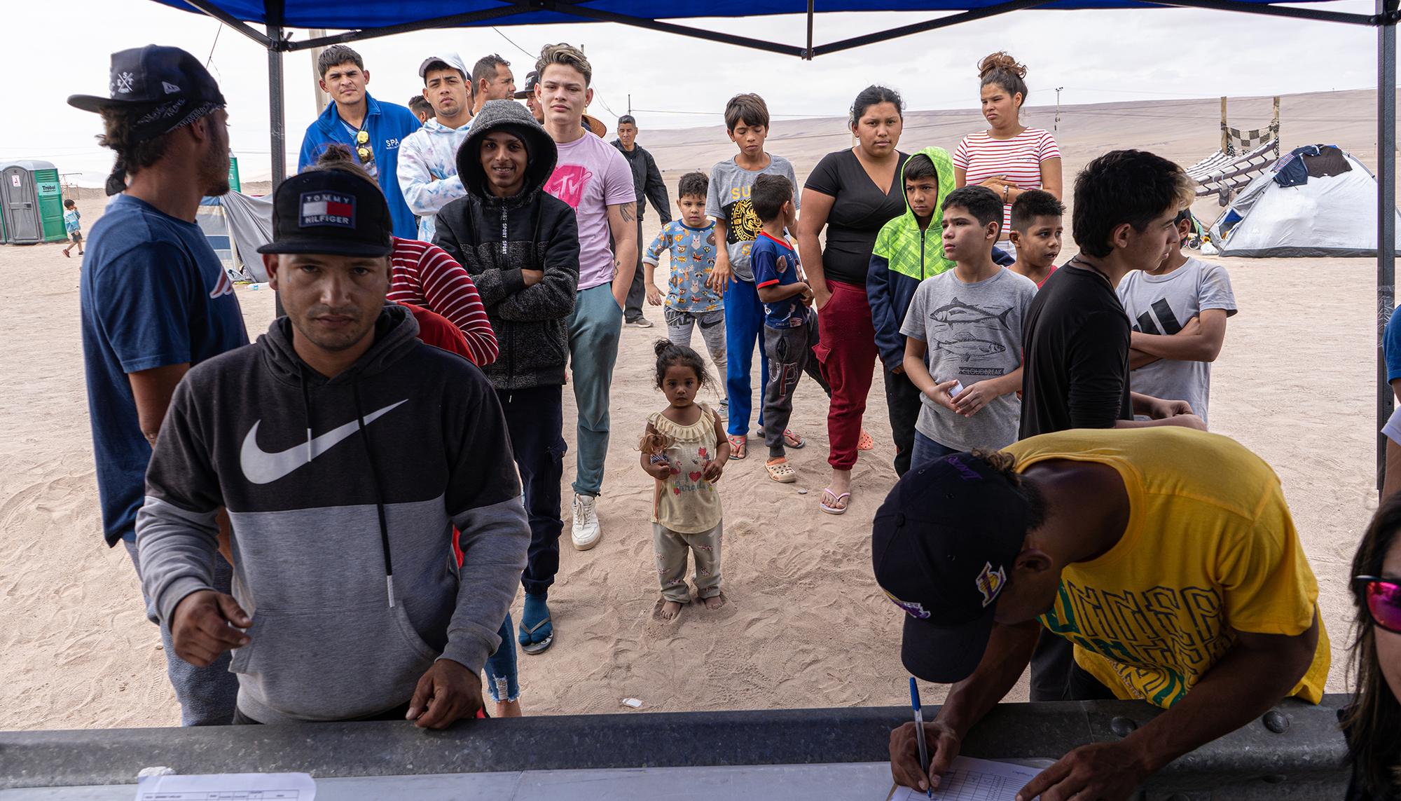 Un mes varados en la frontera entre Chile y Perú - 3