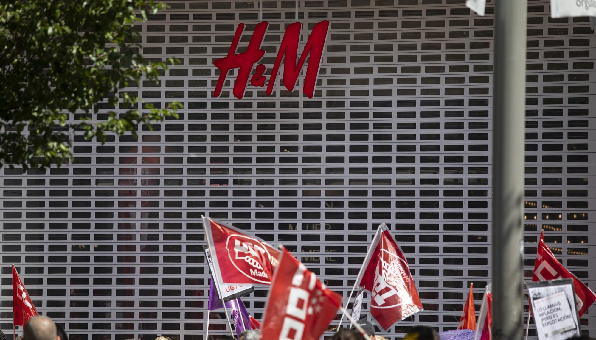 Concentración H&M Gran Via 230622 - 11