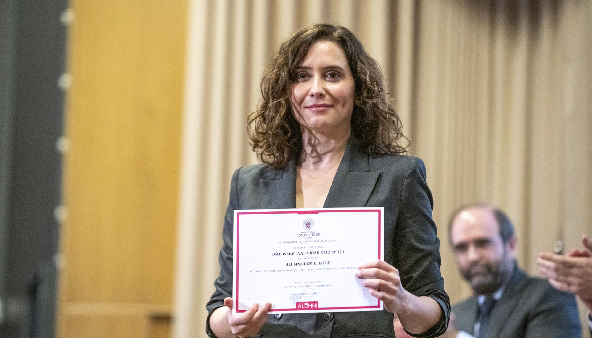 Ayuso Facultad Periodismo - 8