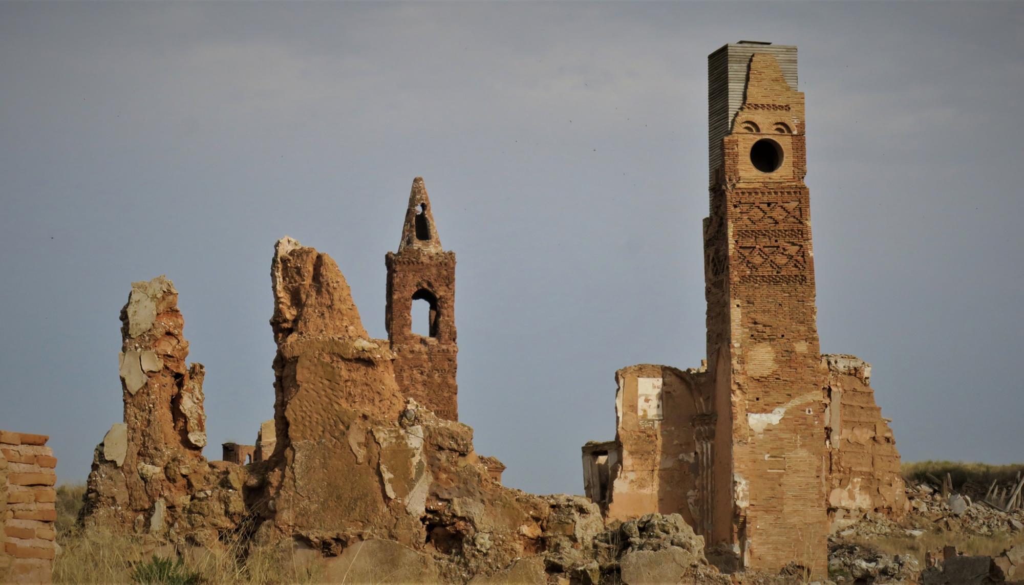 Restos de una iglesia en Belchite