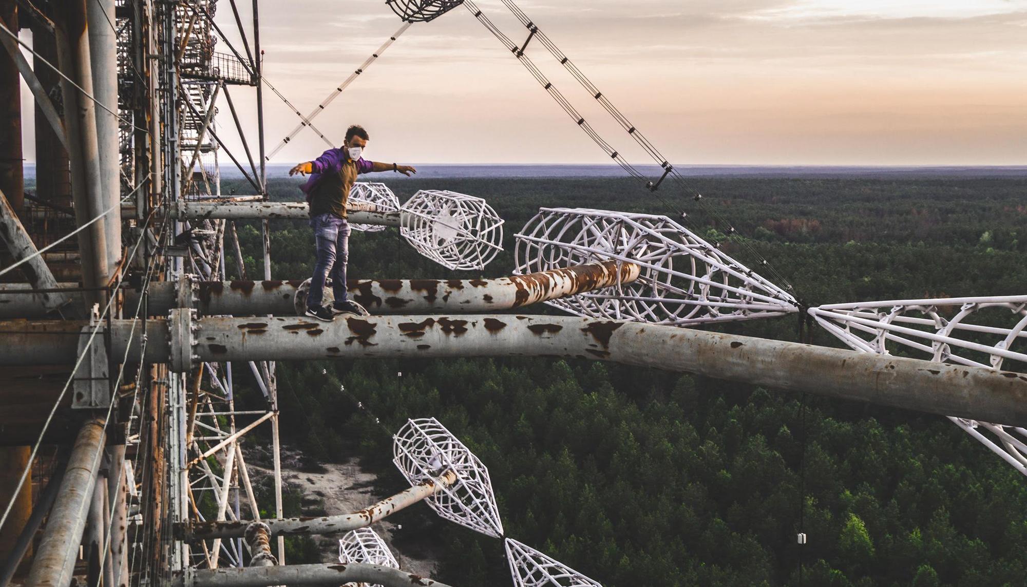 Stalker en la Zona de Exclusión de Chernóbil III. Imagen del documental 'Stalking Chernobyl'.