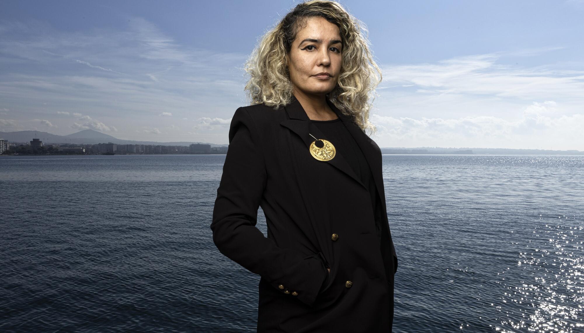 Suzannah Mirghani  - 1