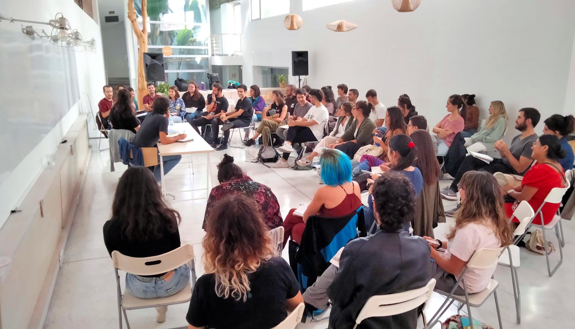 Sesión de la Escuela de Activismo (Autoría: Escuela de Activismo Económico)