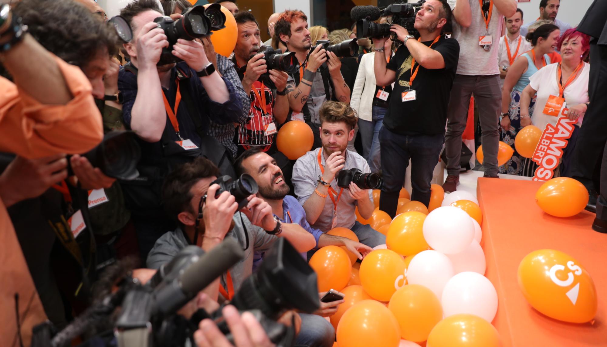 Noche electoral Ciudadanos 26M sede y fotógrafos.