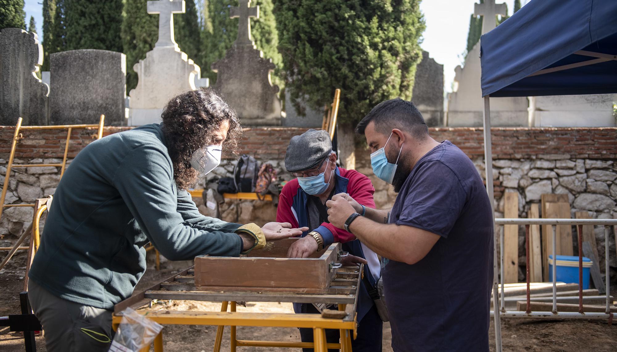 Exhumación en Guadalajara de una veintena de fusilados - 9