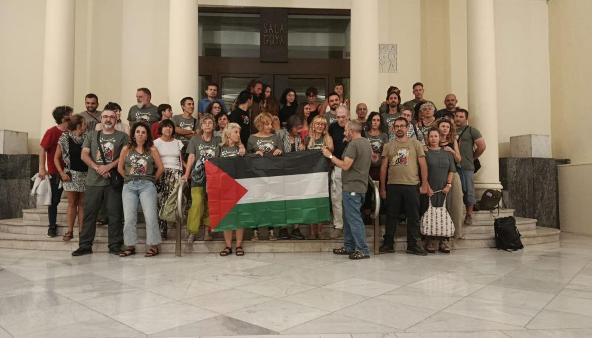 Encierro profes Circulo Bellas Artes - 2