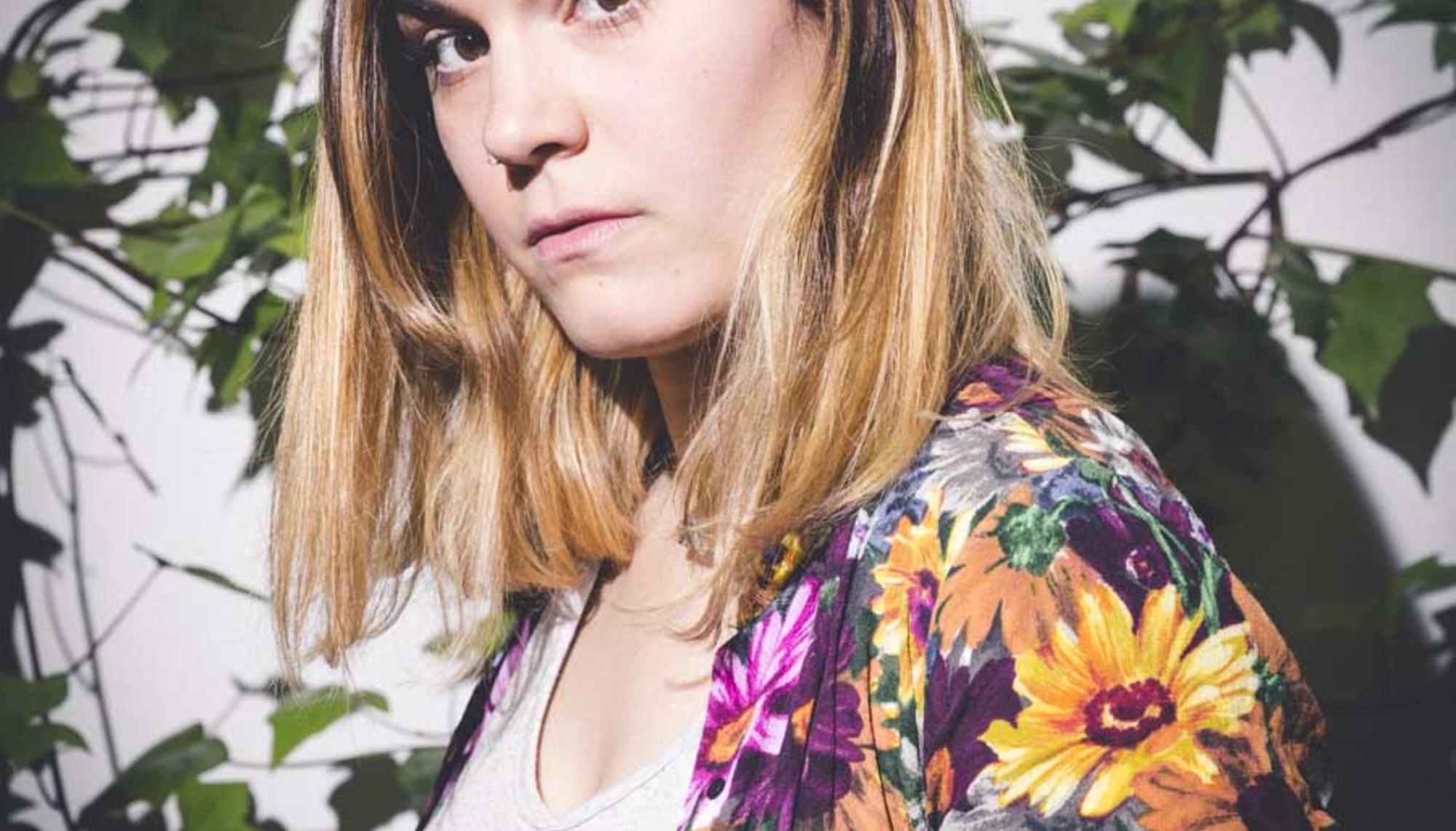 La poeta Elvira Sastre