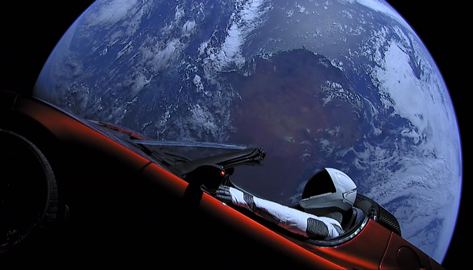 Elon Musk presentó el Falcon Heavy