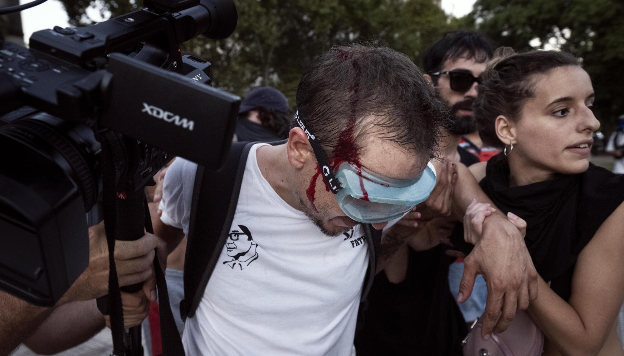 Protesta contra la ley Ómnibus de Javier Miley en Argentina en febrero de 2024 - 8