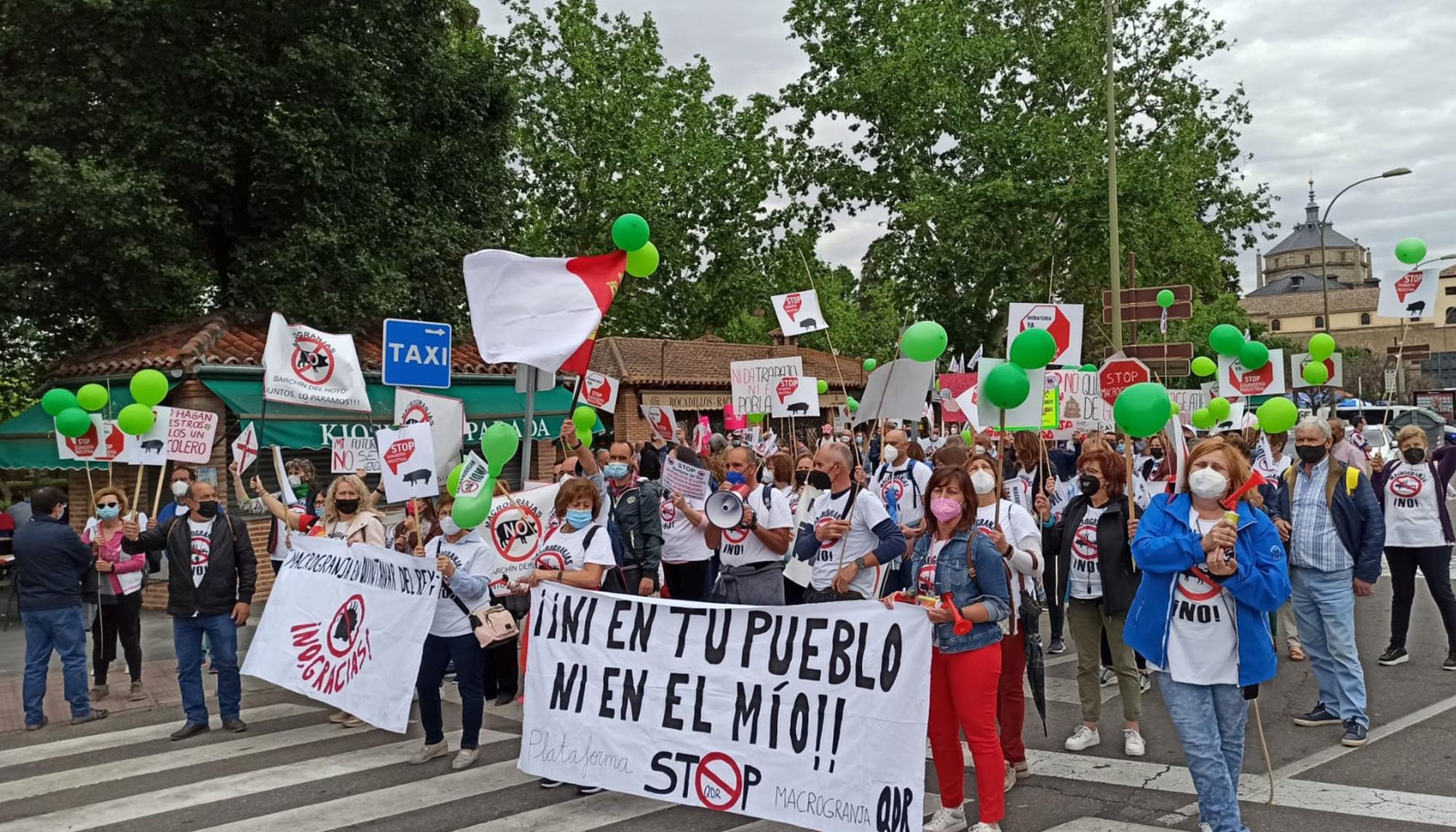Stop macrogranjas Toledo