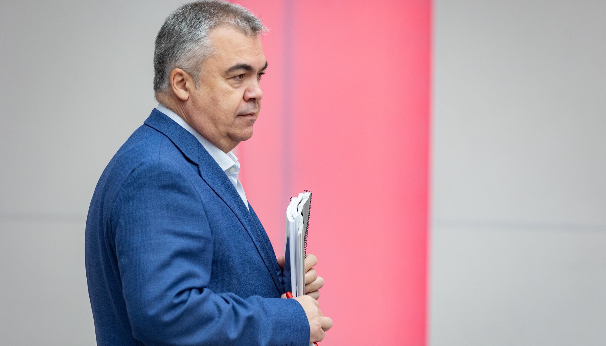 Santos Cerdán