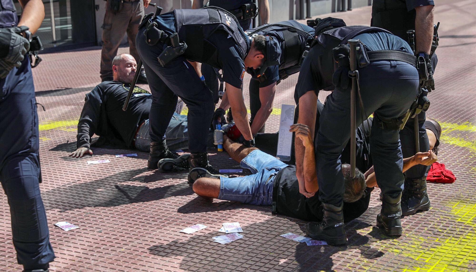 Acción antimilitarista en Feindef 2