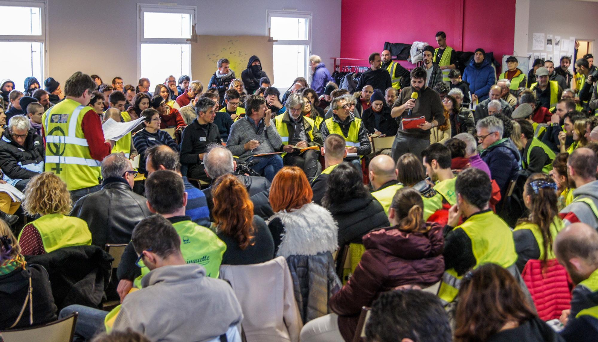 Asamblea chalecos amarillos