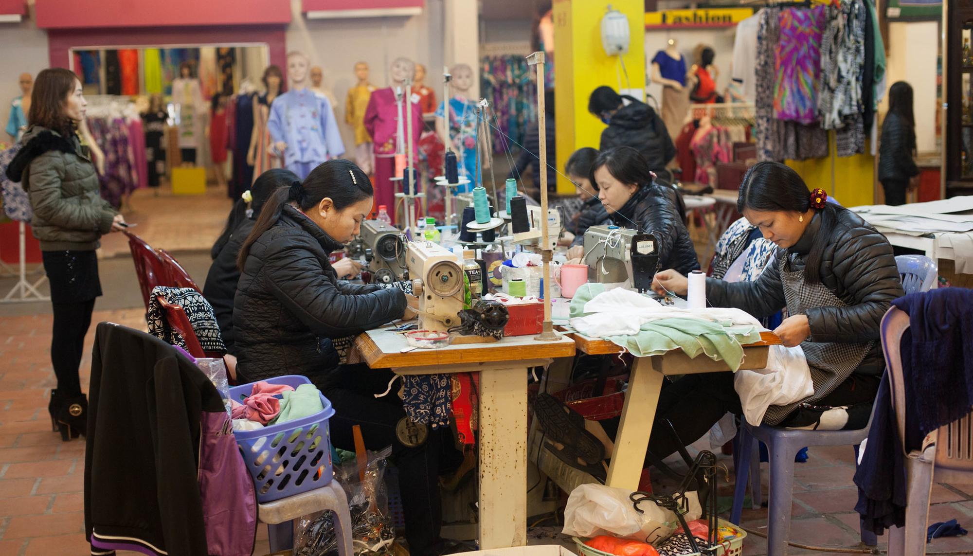 trabajadoras de la industria textil en Vietnam