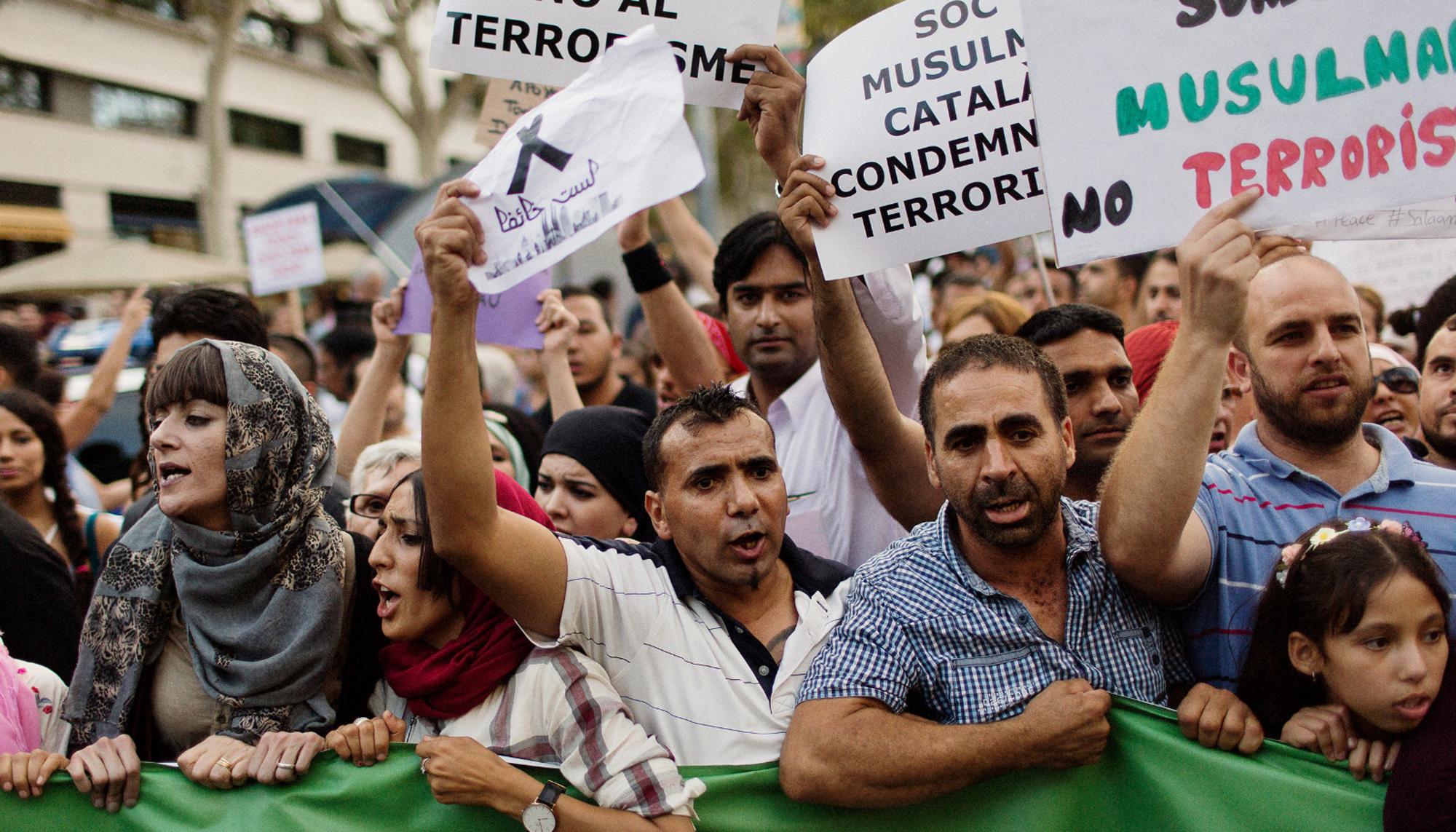 Manifestación comunidad musulmana contra la violencia