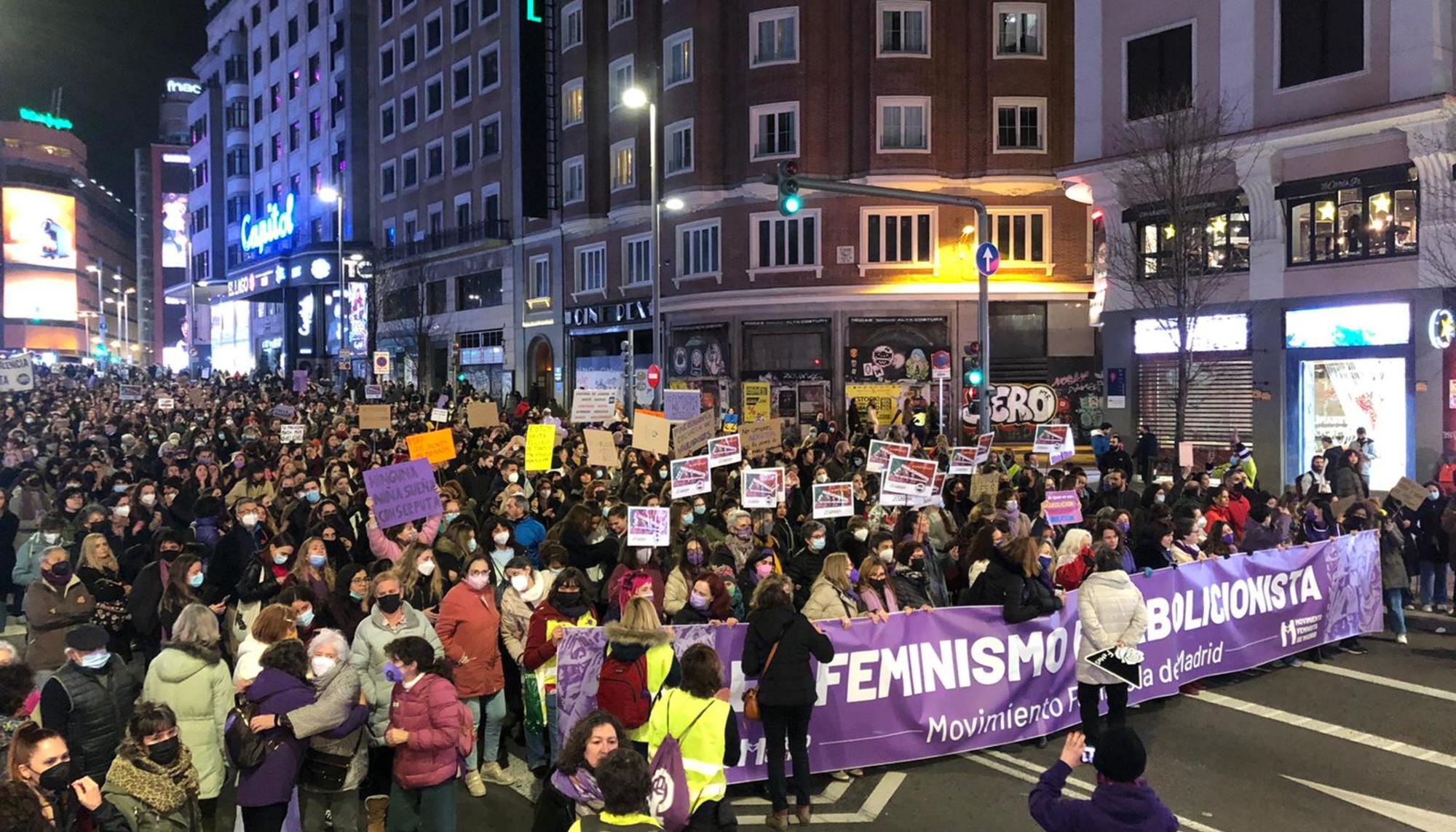 8M en madrid 2022. Manifestación con el lema: El feminismo es abolicionista.  - 4