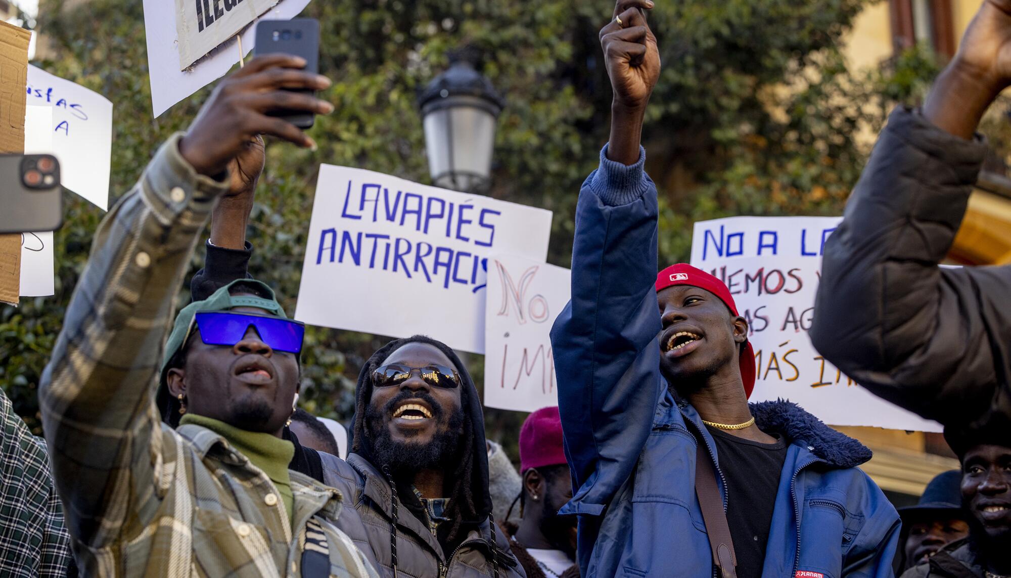 Concentración antiracista lavapiés - 5
