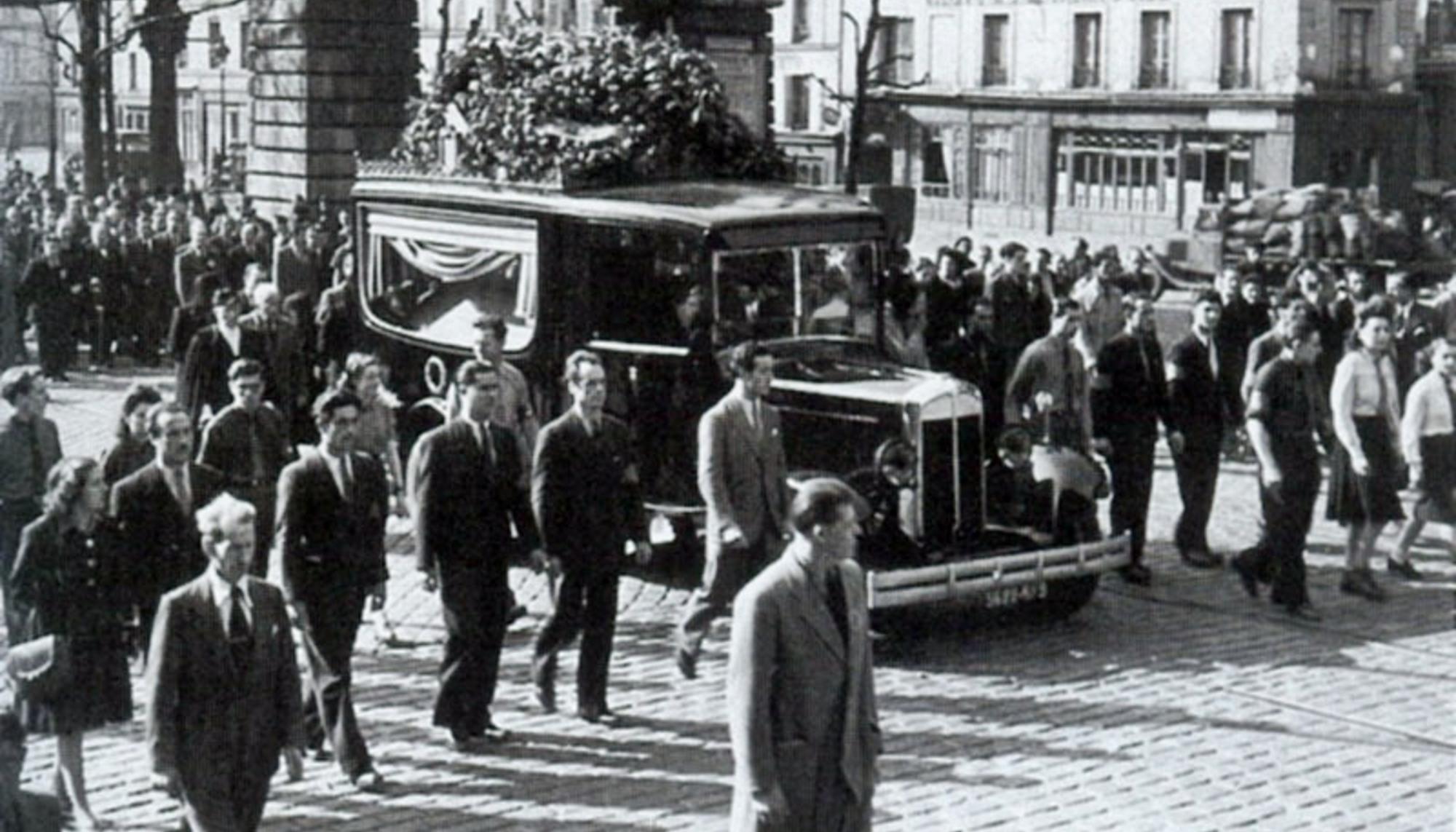 Entierro de Largo Caballero en París
