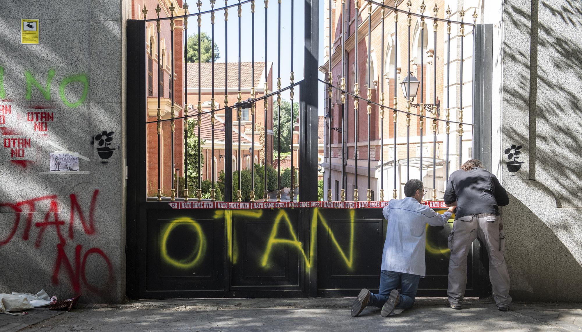 Activistas convierten por unas horas la Escuela de la Guerra del Ejército en una “Escuela de Paz” - 7