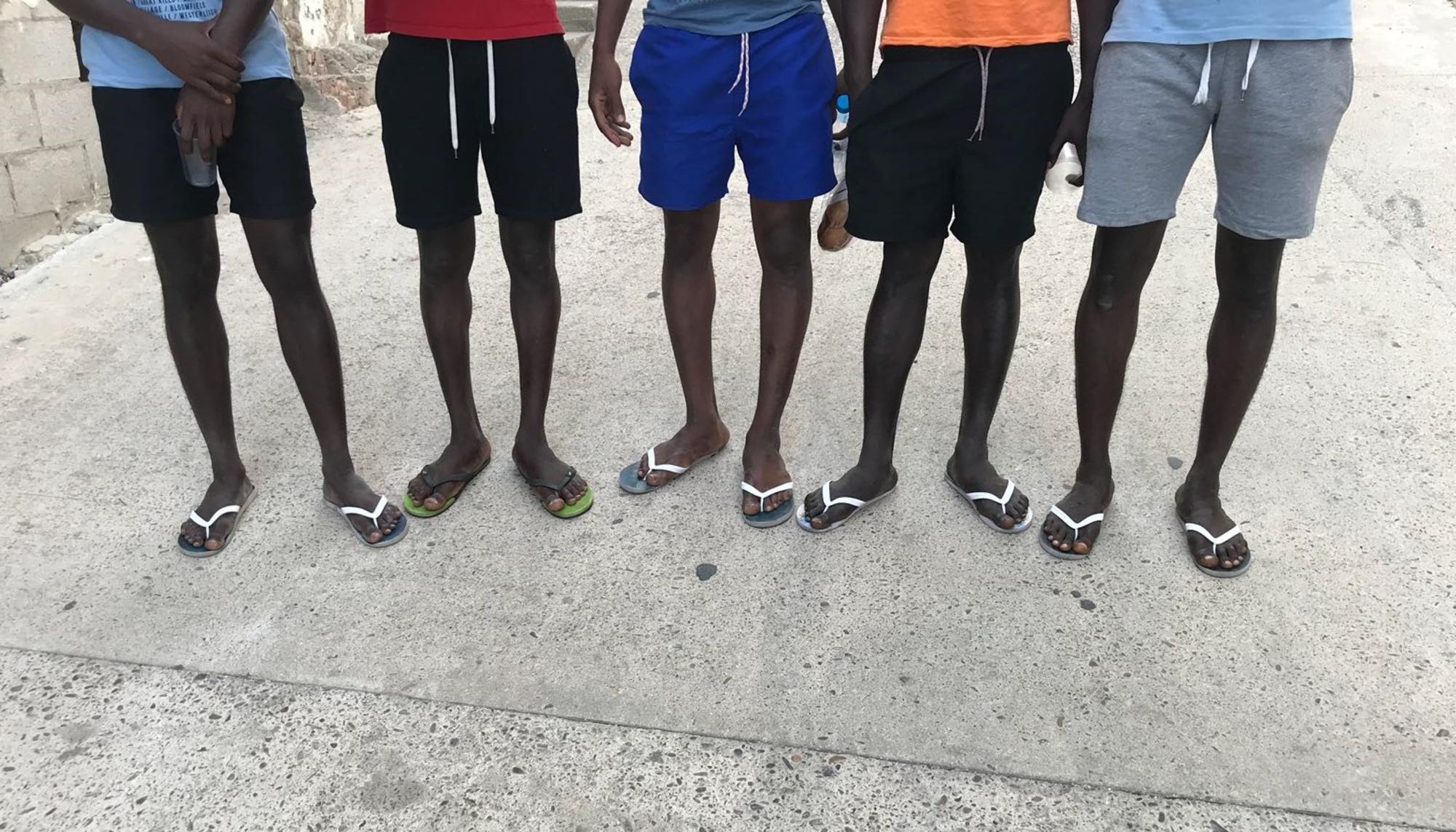 MENA Macarena Apdha piernas
