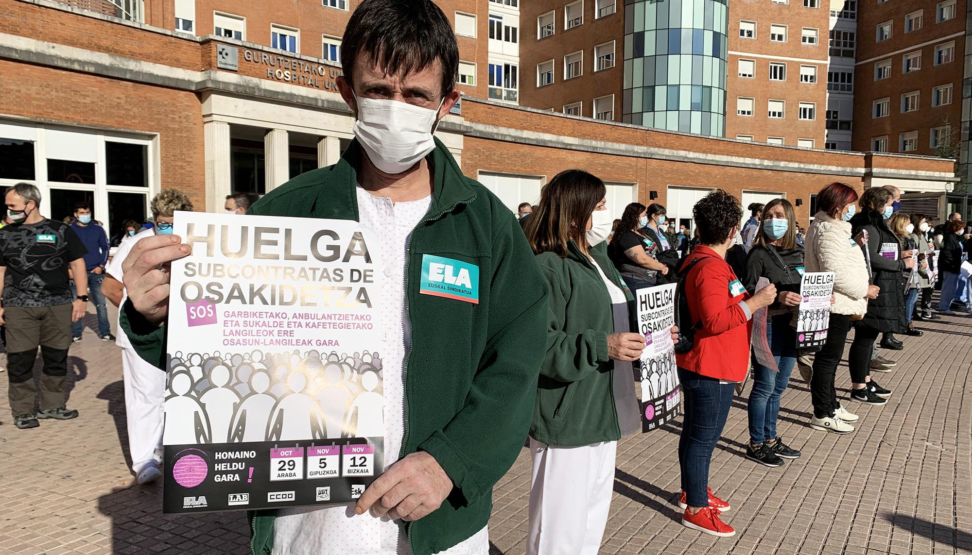 Rueda de prensa en el Hospital de Cruces de la jornada de huelga de la sanidad en Bizakaia