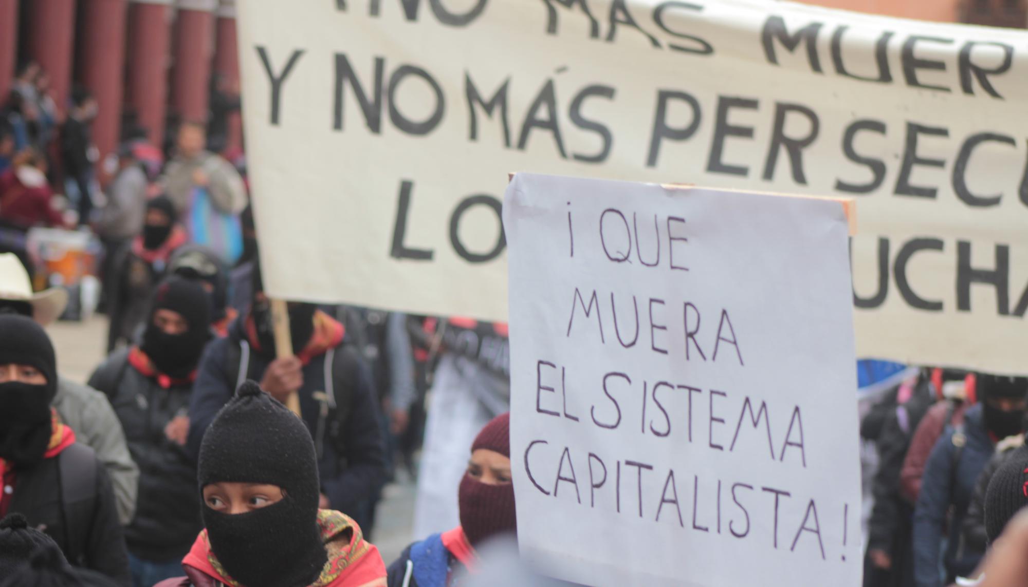 manifestación zapatista contra la guerra en Ucrania