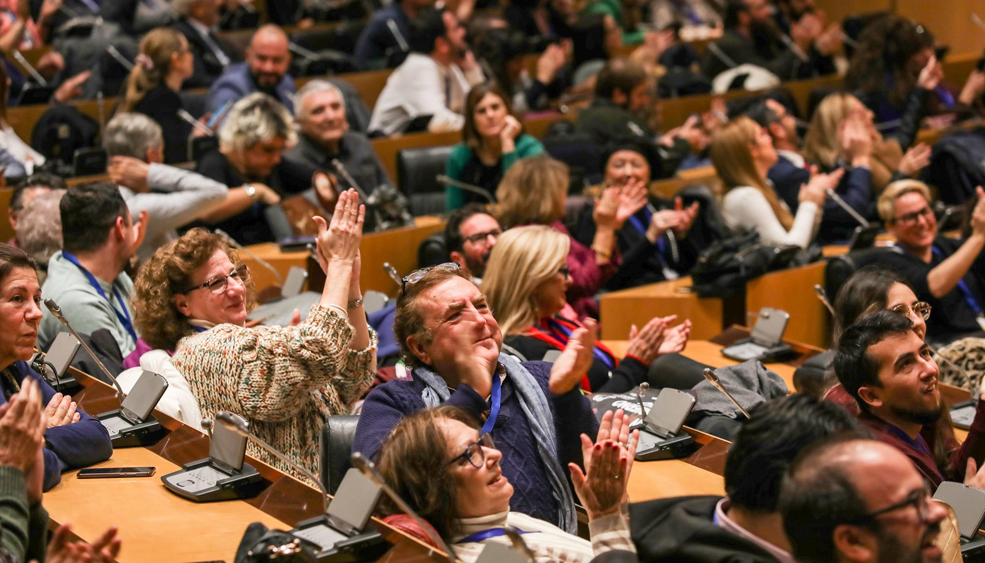 Los periodistas siguen la sesión de investidura en la sala Ernest Lluch del Congreso de los Diputados - 6