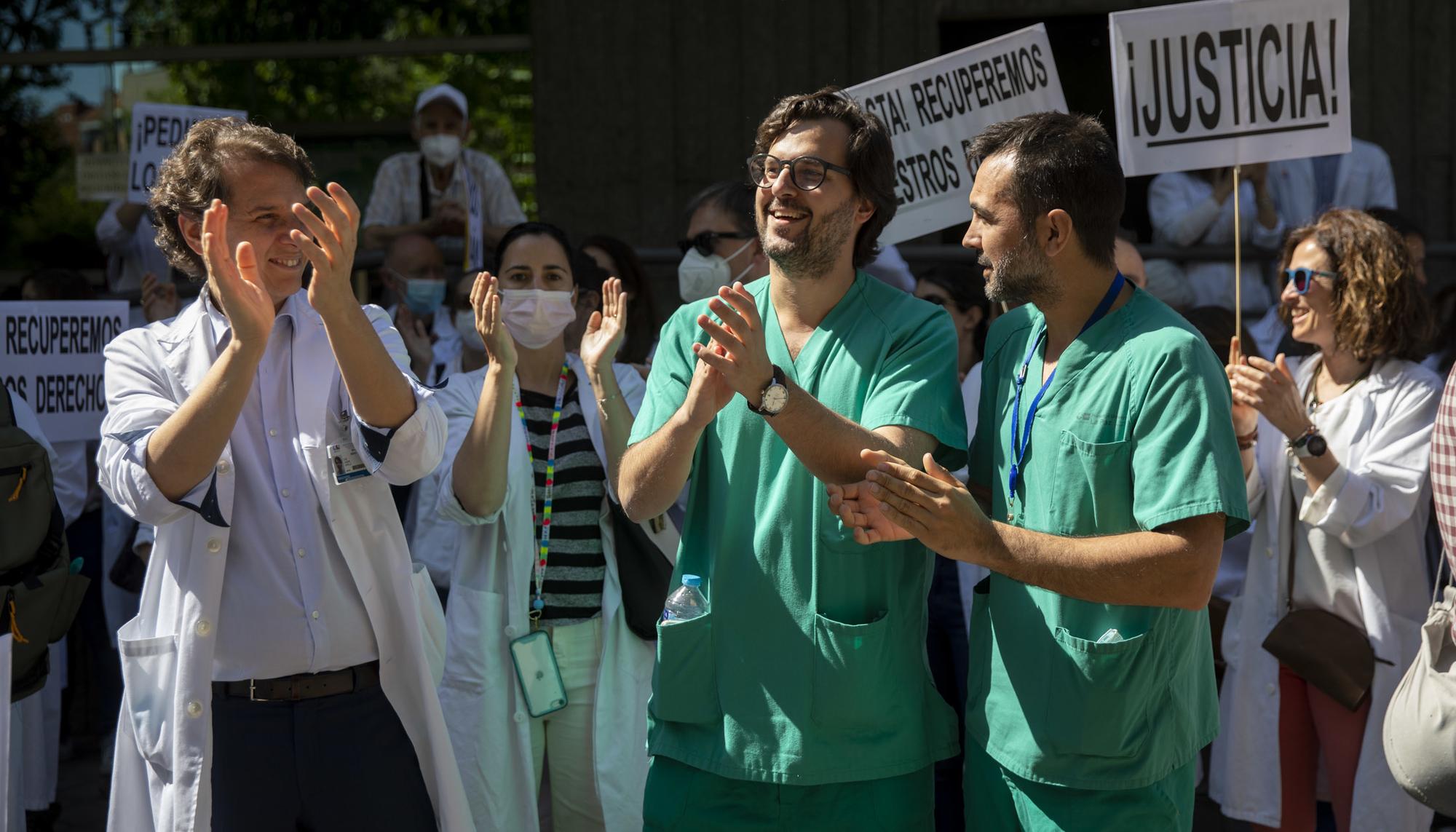 Huelga de medicos contra la temporalidad - 14