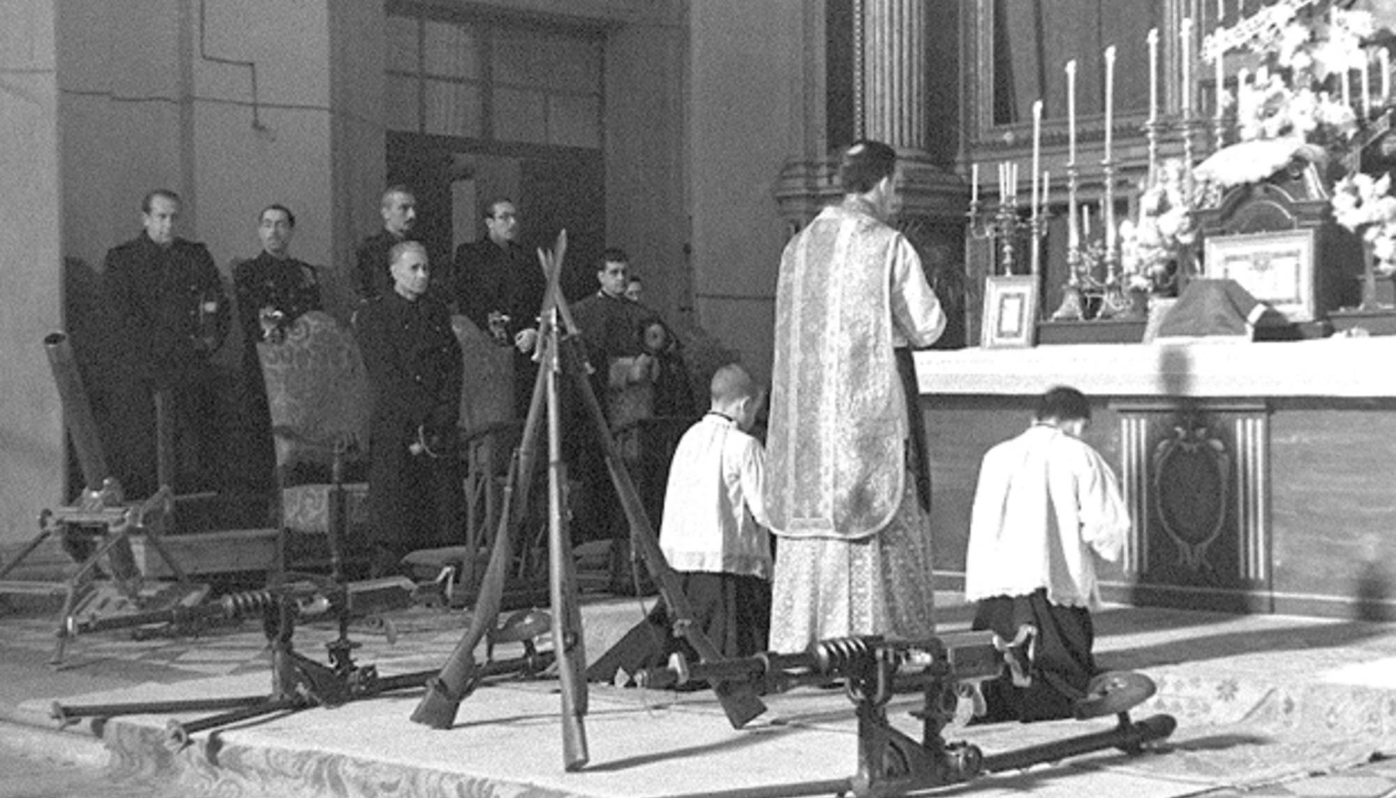 Bendición de armas en la "Cruzada"