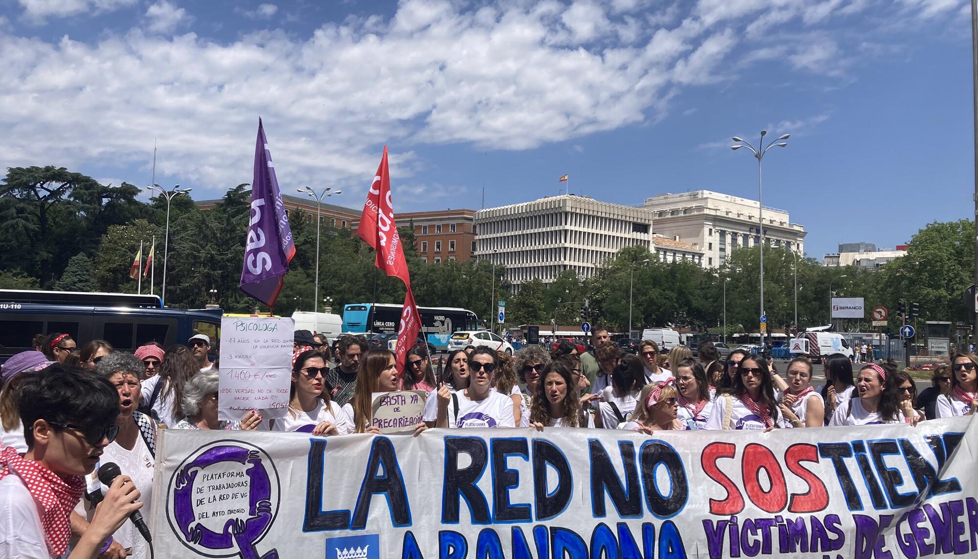 Huelga trabajadoras red de violencia de género