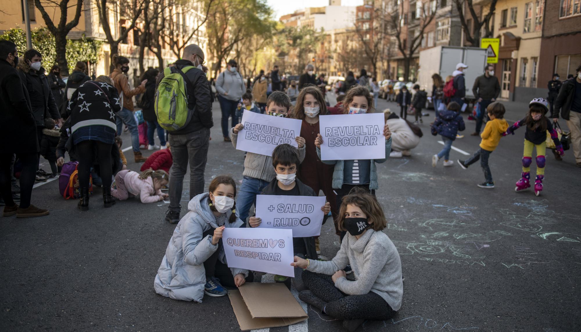 Colegios revuelta contra los coches - 14