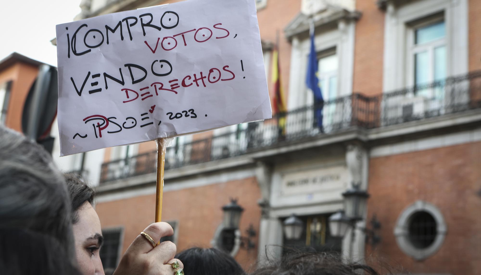 Ley sólo sí es sí. Concentración  frente al Ministerio de Justicia contra la reforma de la ley - 3