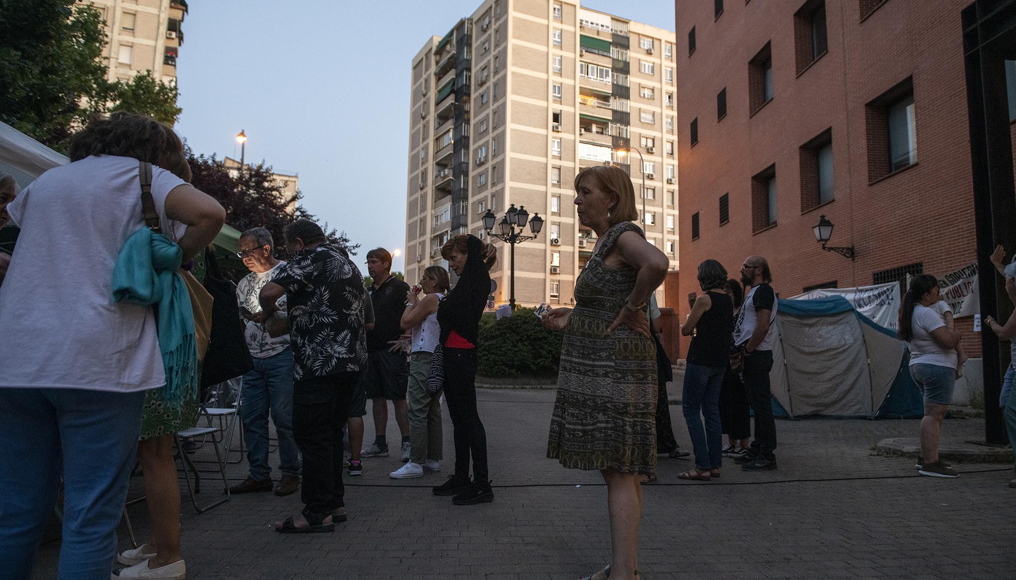 Acampada en el Centro de Salud Los ángeles en Villaverde - 3