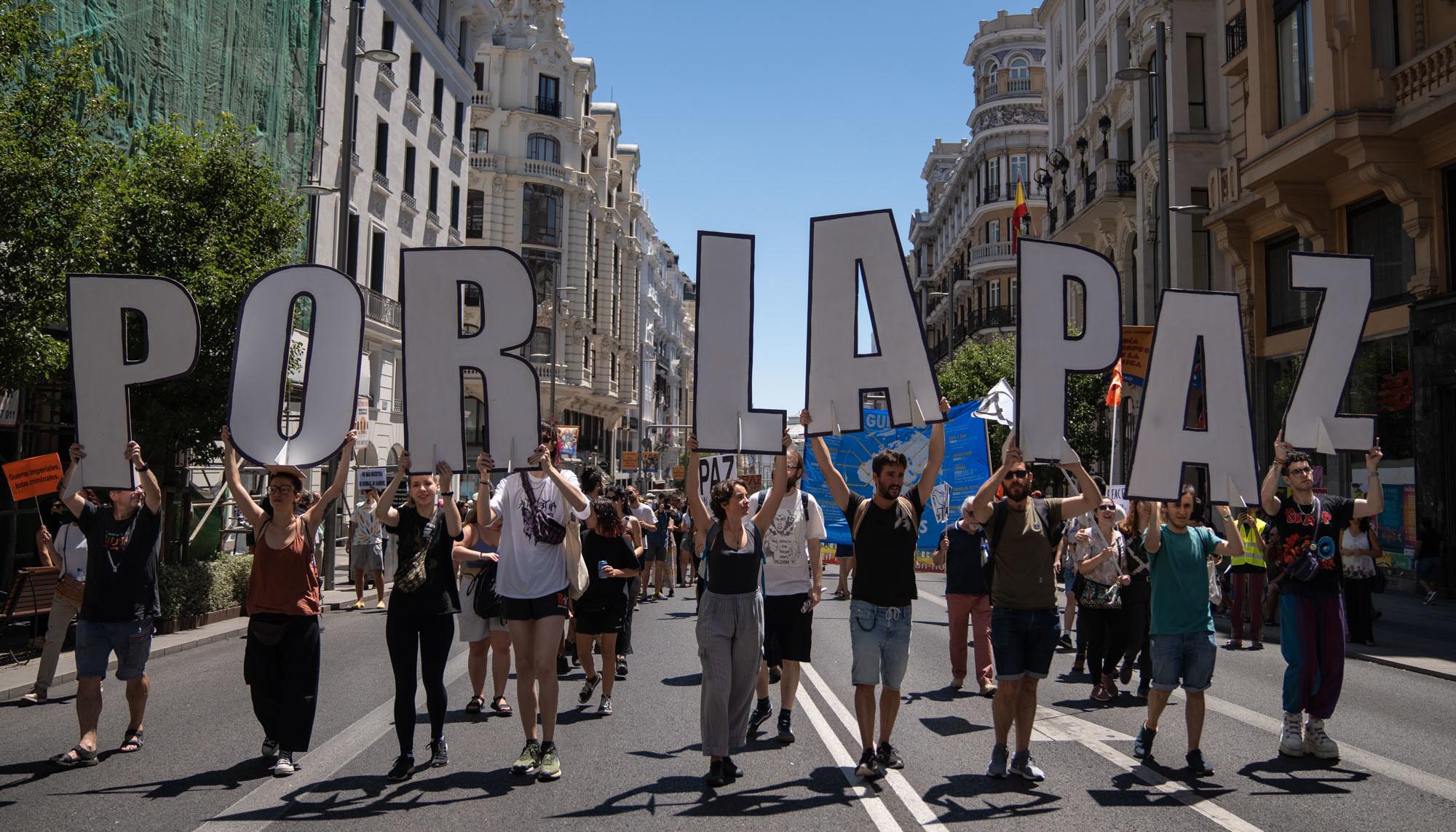 Manifestación contra la cumbre de la OTAN en Madrid - 11