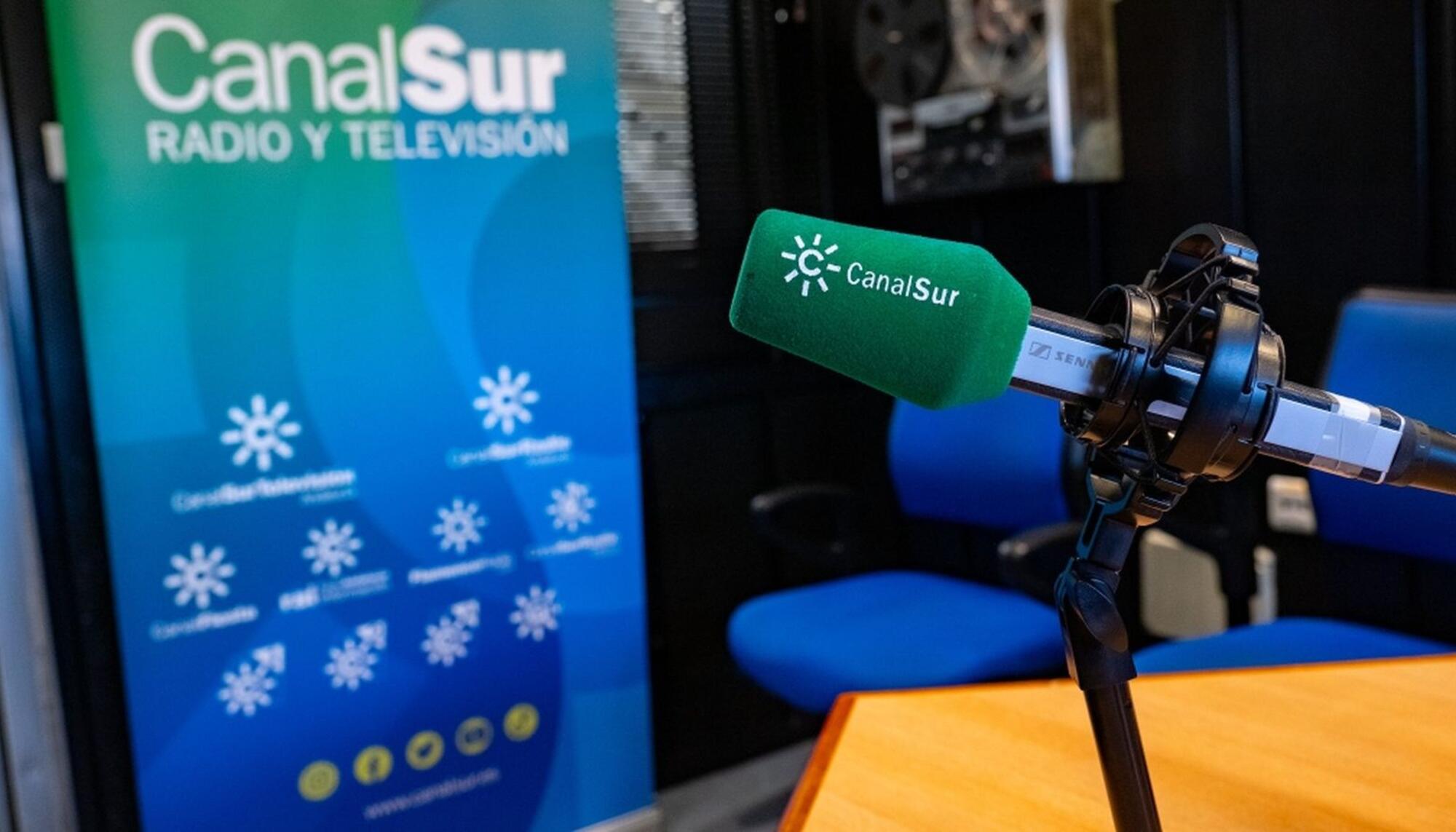 Canal Sur microfono.