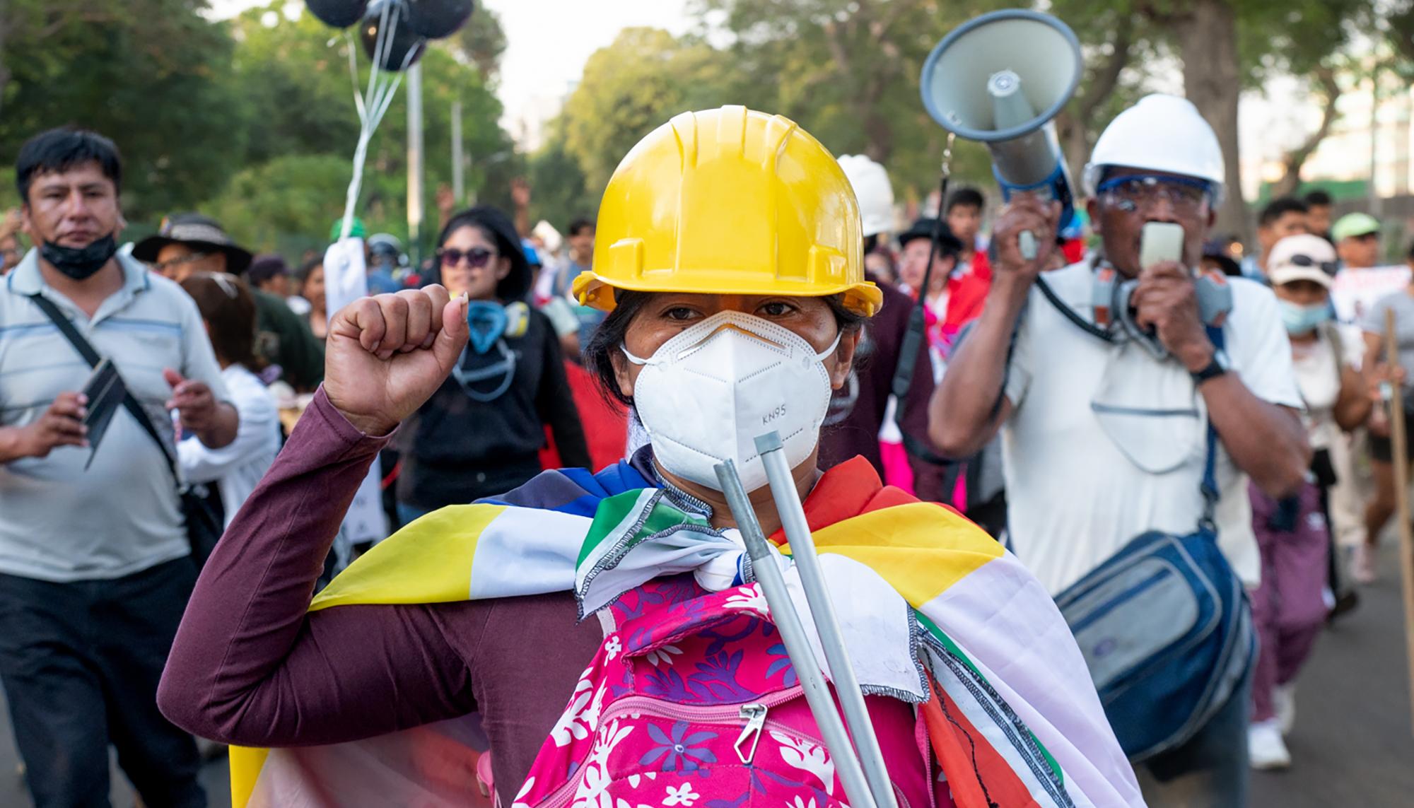 Mujeres participan en marchas contra el Gobierno de Dina Boluarte y el Congreso de Perú, realizadas en marzo. (1)