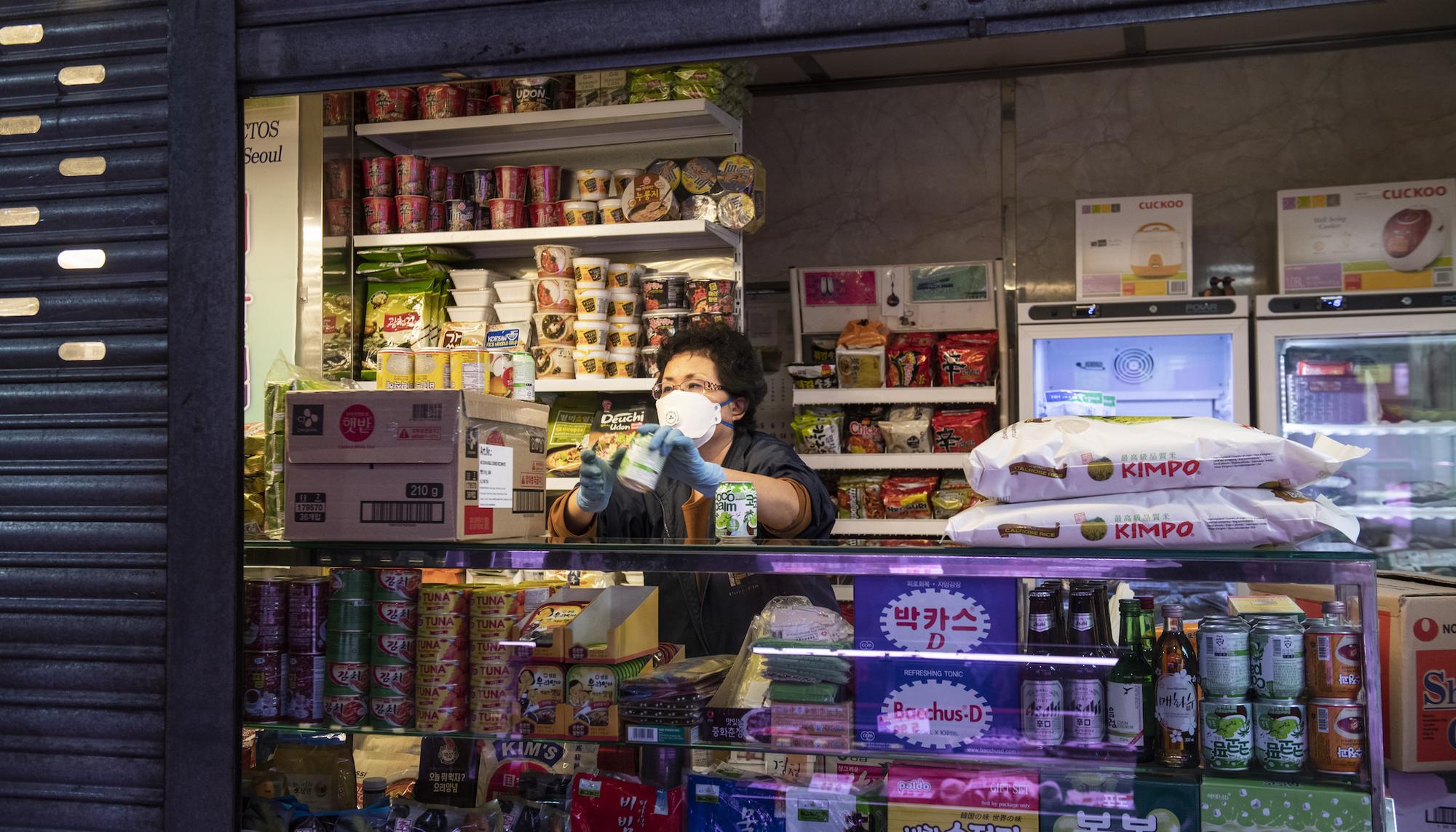 Mercado Maravillas, la cercanía del comercio tradicional no para durante el estado de alarma - 6