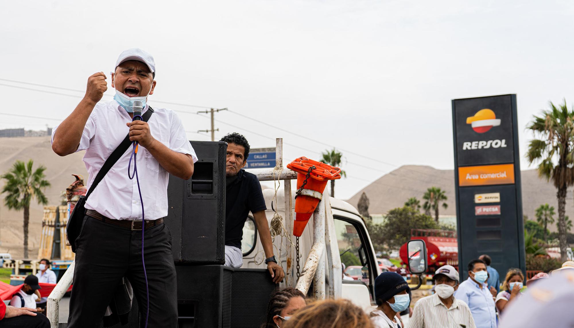 Pescadores afectados por el derrame de Repsol en Perú. - 2
