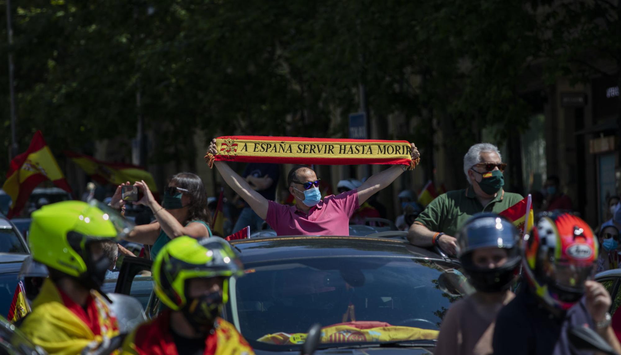 Manifestacion en coche extrema derecha - 3