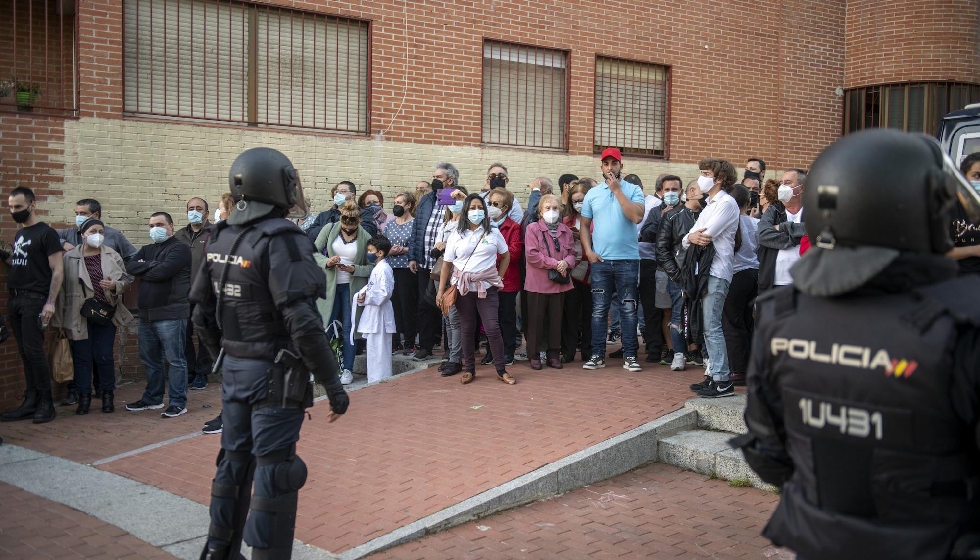 Mitín de Vox en Vallecas y carga policial - 14