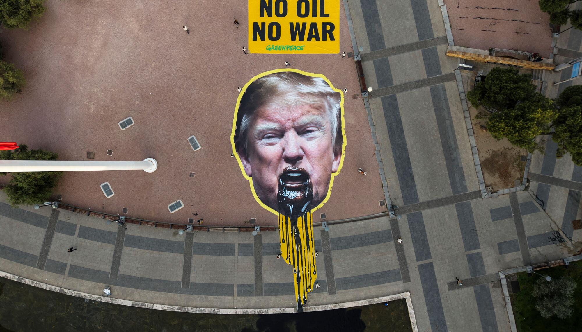 Acción Greenpeace petróleo Trump