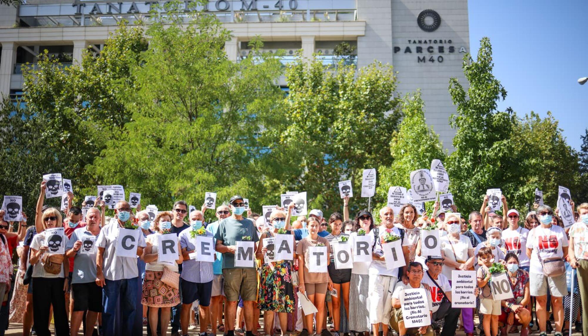 Manifestación contra crematorio en el barrio de San Fermín