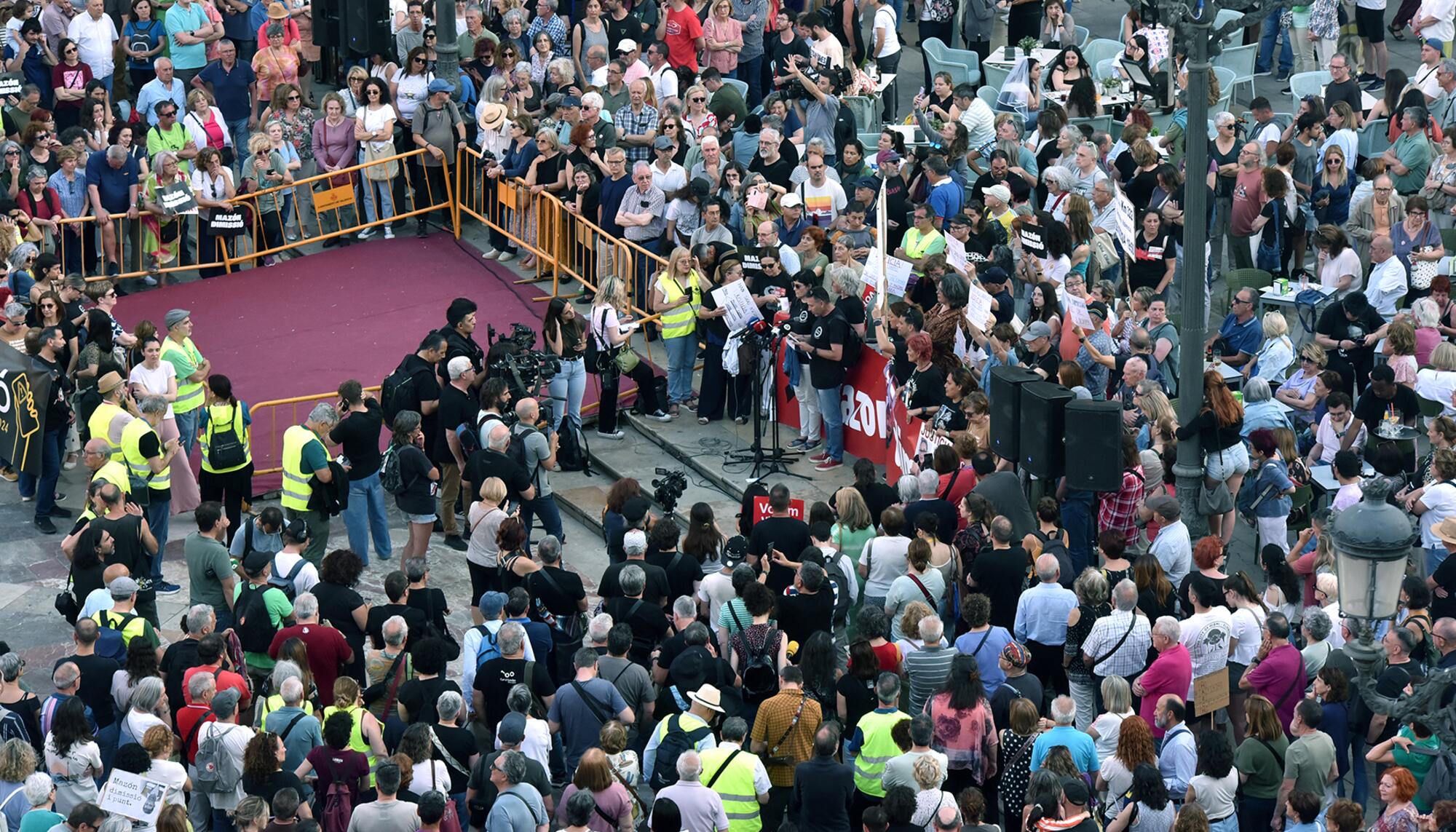 Séptima manifestación Mazón Dimisisó, dia de la huelga - 9