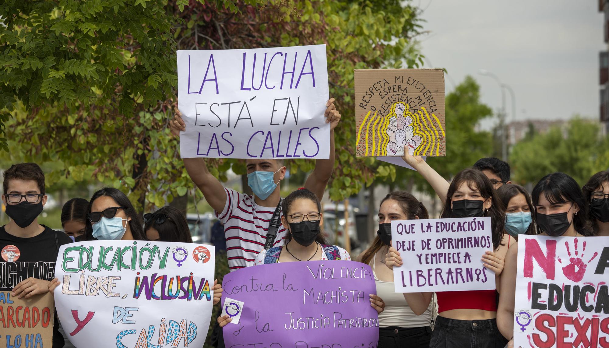 Protesta vestimenta IES Manuel Fraga - 1