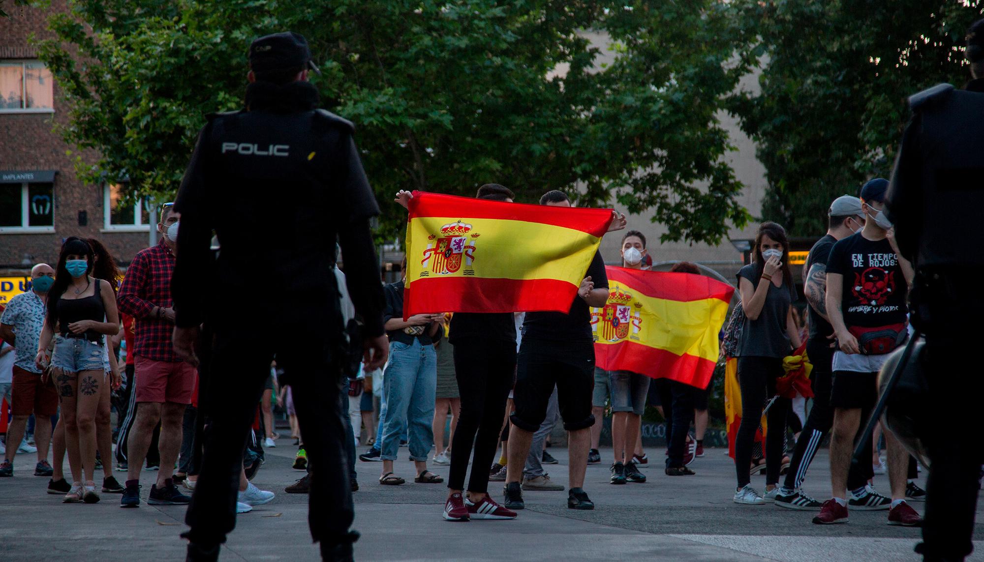 Fachas en Carabanchel 10