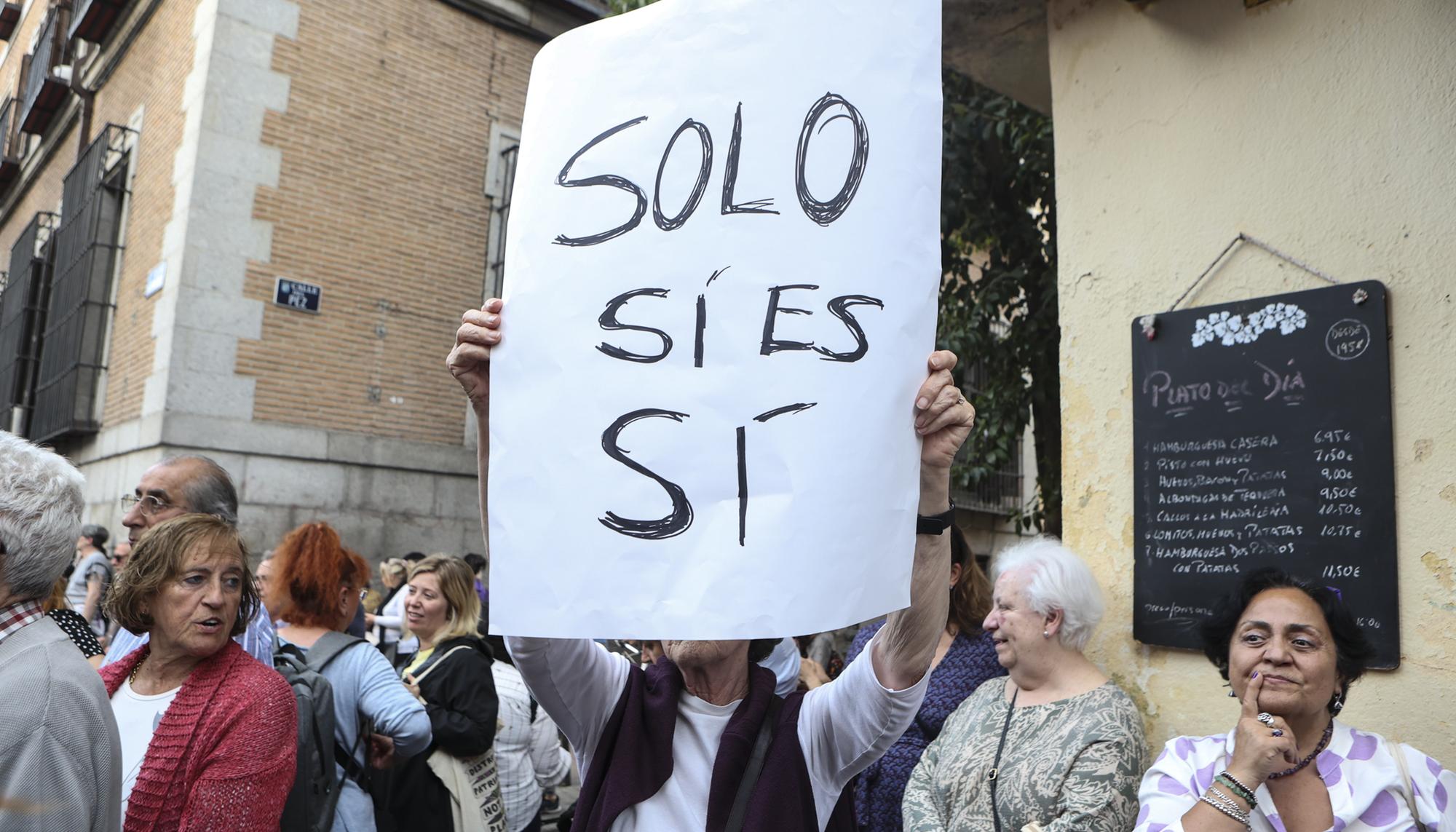 Ley sólo sí es sí. Concentración  frente al Ministerio de Justicia contra la reforma de la ley - 4