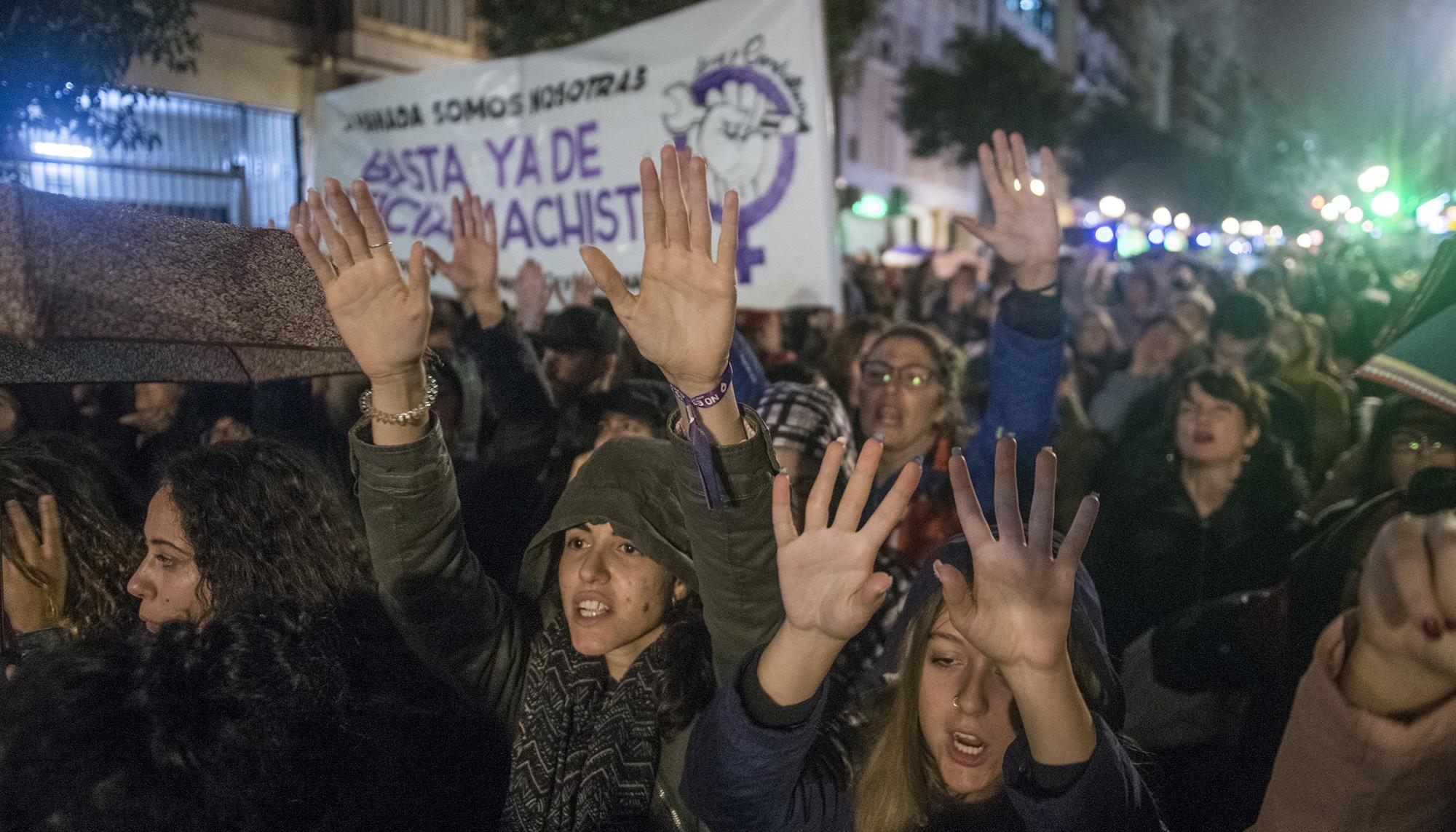 Manifestacion contra la sentencia del 'caso Manresa' en Madrid - 6