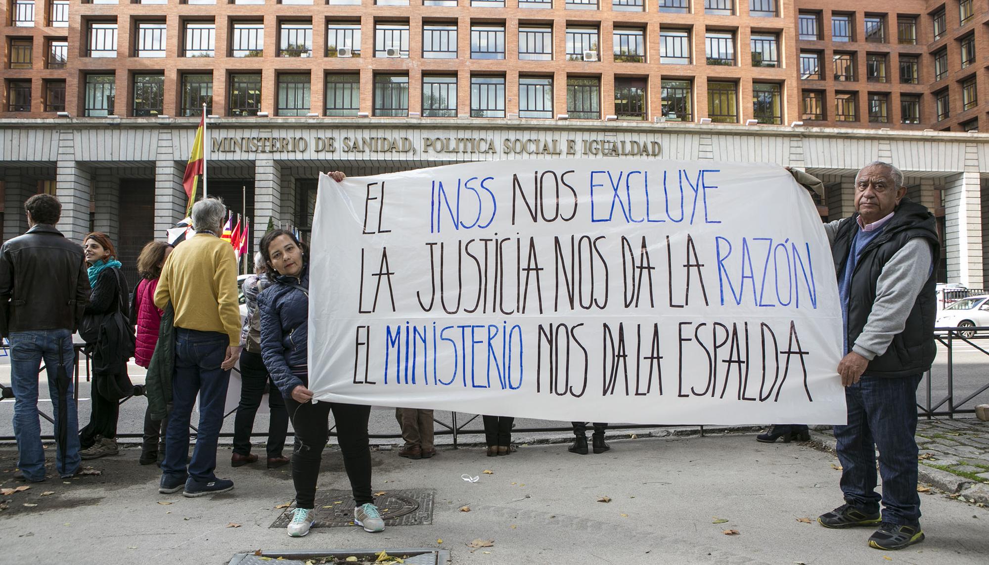 Afectados por el INSS frente al Ministerio de Sanidad